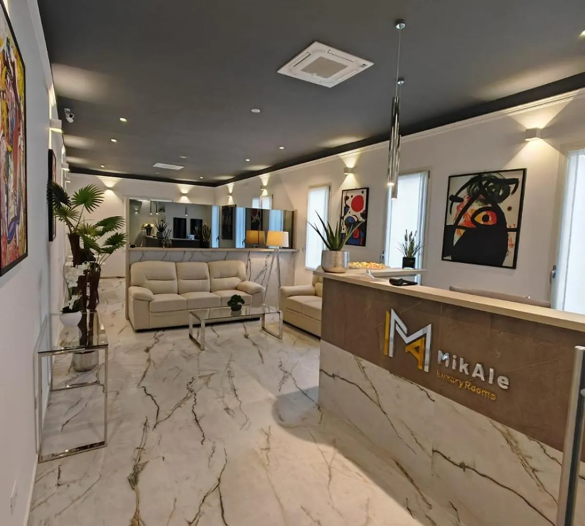 Mikale Luxury Rooms contacts